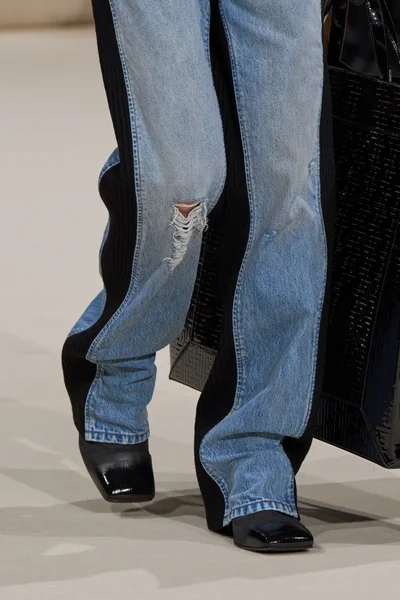 Look 33